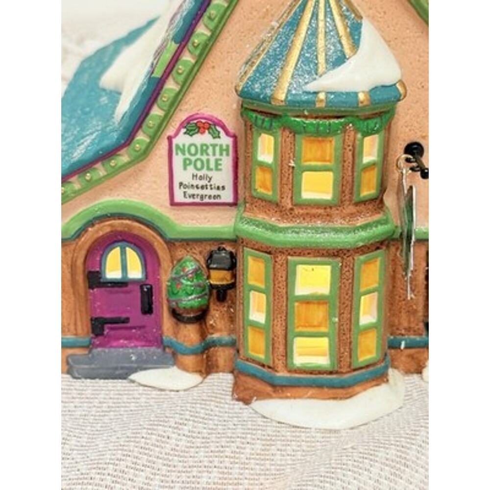 Dept 56 North Pole Series Mrs. Claus' Greenhouse Lighted Porcelain 1997-Read - Picture 2 of 16